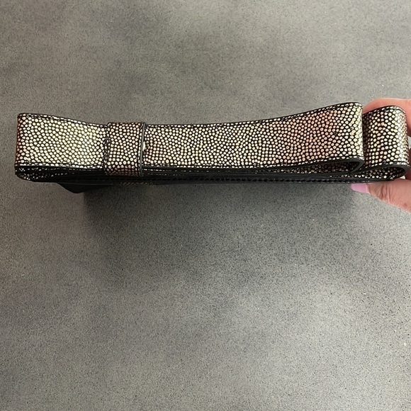 ZAC Posen bow spotted design magnetic clutch - Picture 2 of 11